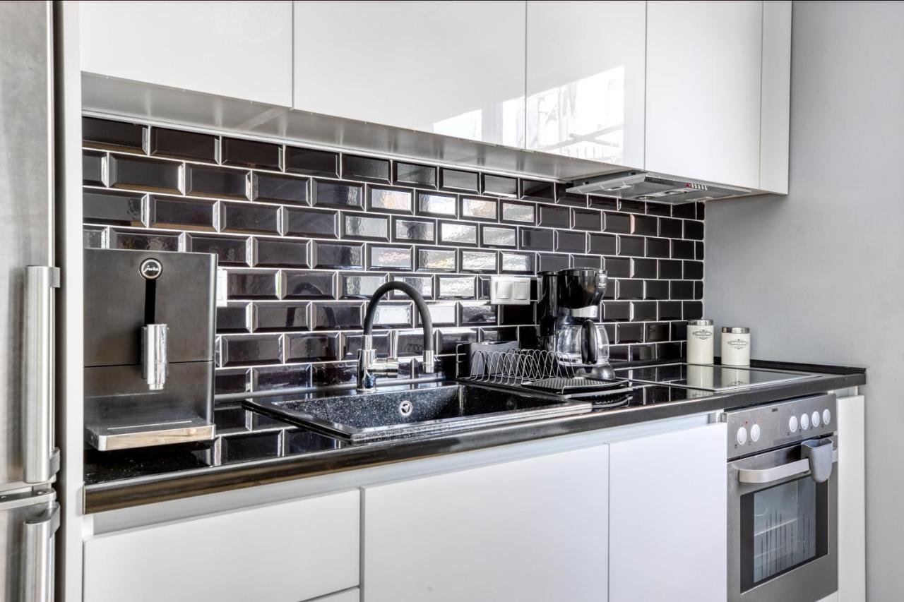 Spacious Flat With Courtyard And Private Parking! Ateny Zewnętrze zdjęcie