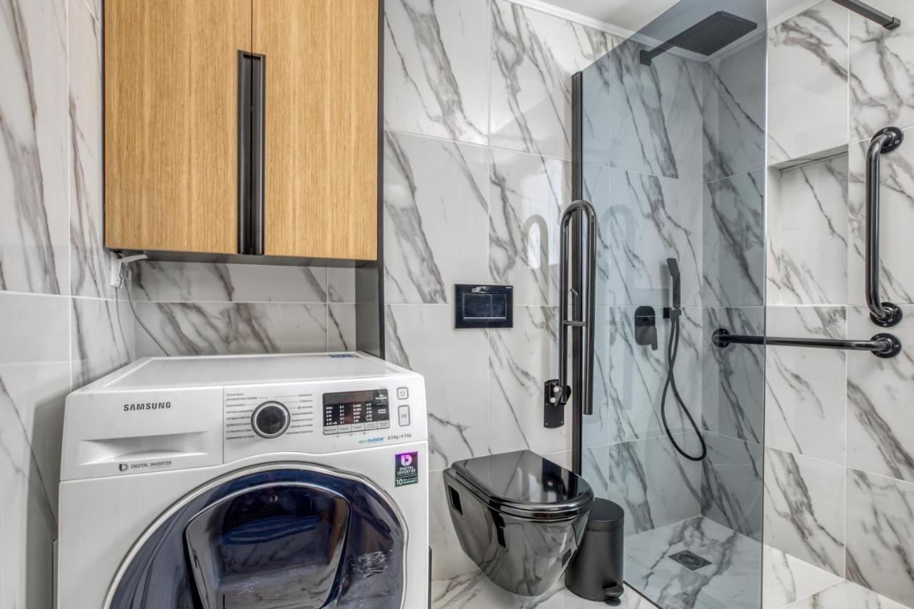 Spacious Flat With Courtyard And Private Parking! Ateny Zewnętrze zdjęcie