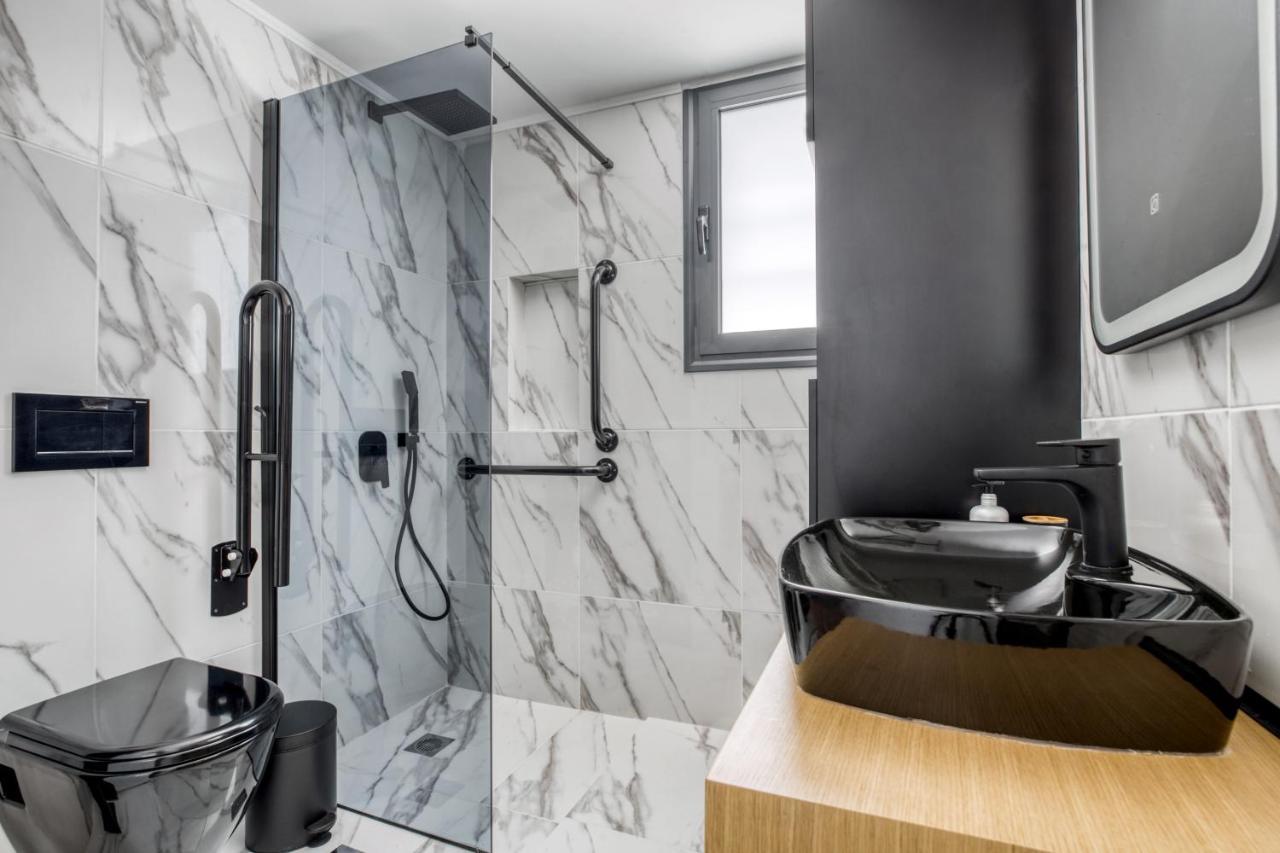 Spacious Flat With Courtyard And Private Parking! Ateny Zewnętrze zdjęcie