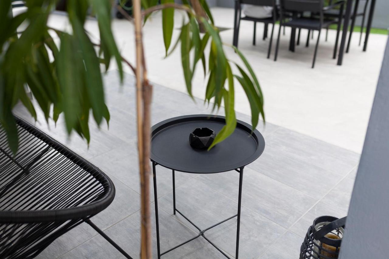 Spacious Flat With Courtyard And Private Parking! Ateny Zewnętrze zdjęcie